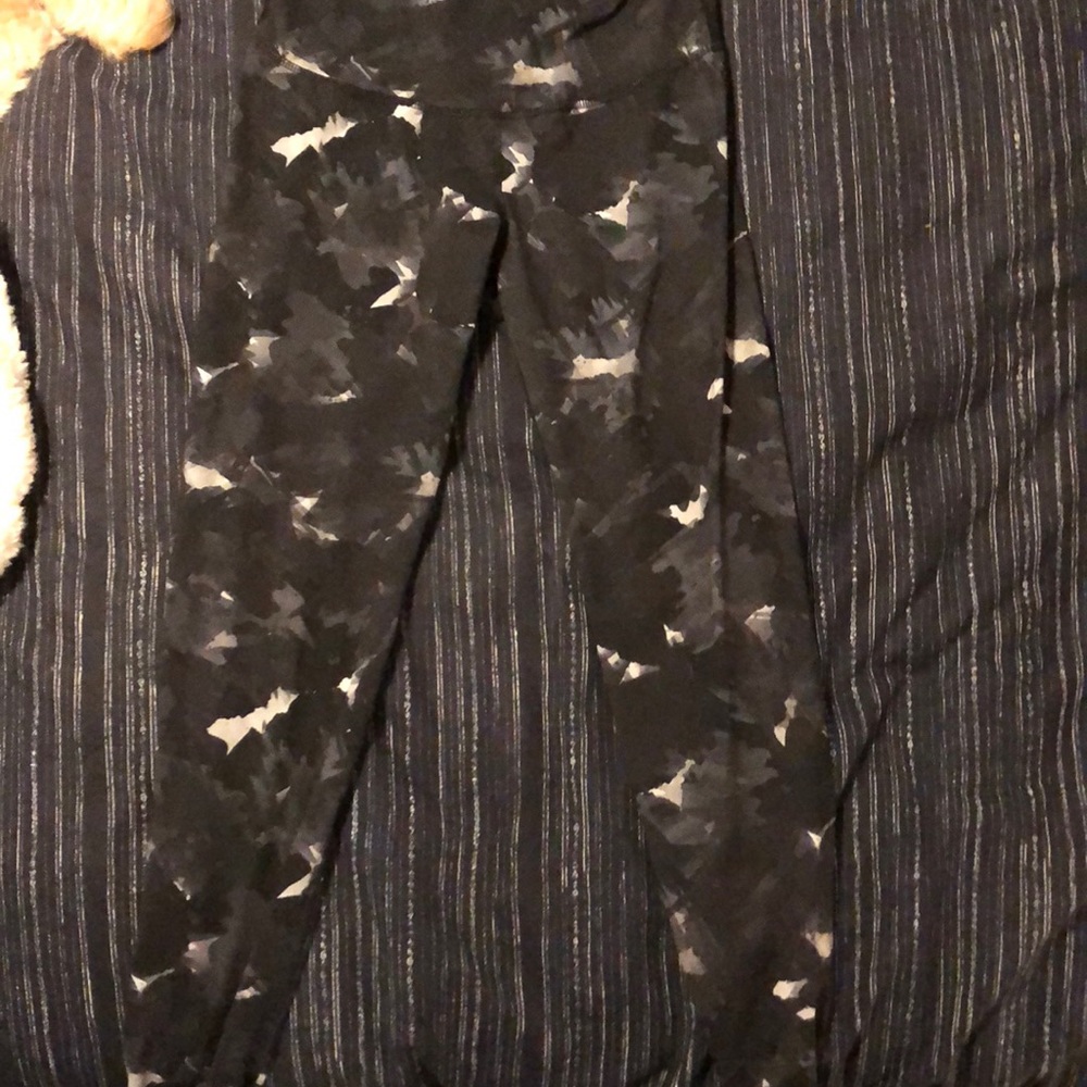 Old navy high waisted leggings